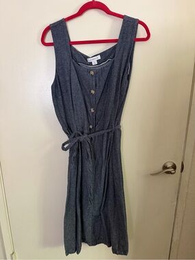 Liz Claiborne Sleeveless Chambray Midi Dress in Denim Blue